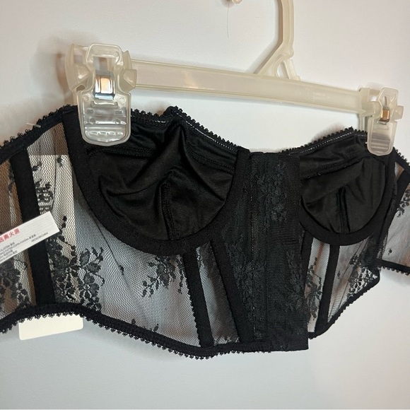 Urban Outfitters Out From Under Firecracker Black Lace Cropped Corset Top M NWT - Picture 15 of 15